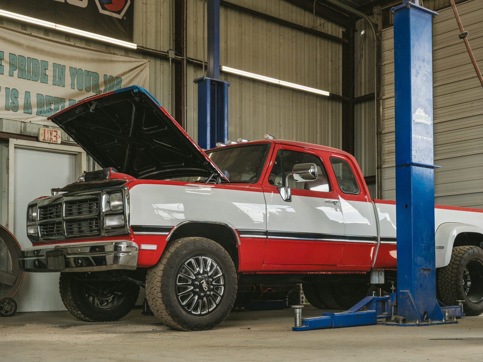 Modern Diesel shop — photo 1 of 7